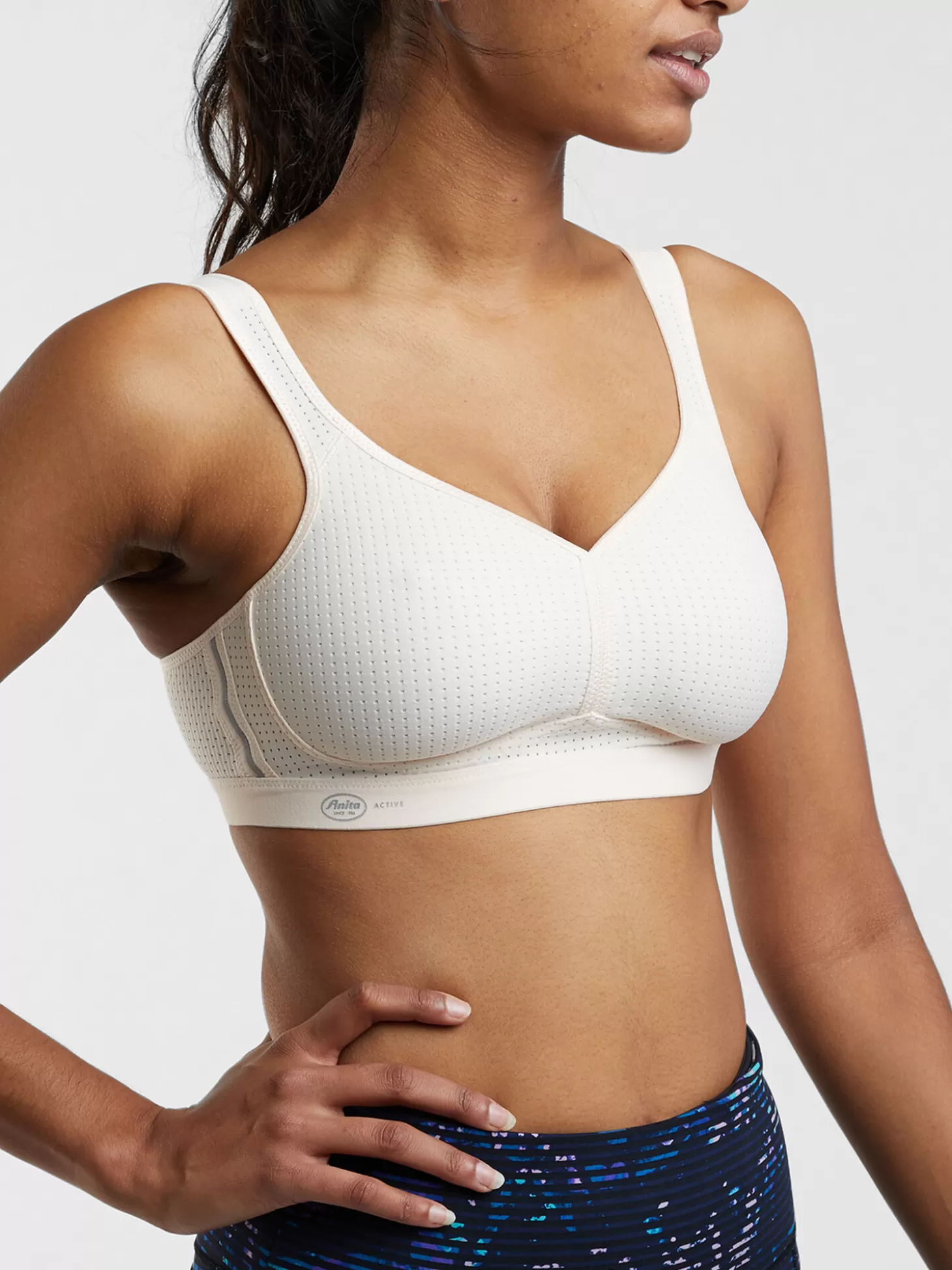 Enforcer Wireless Sports Bra>Title Nine Hot