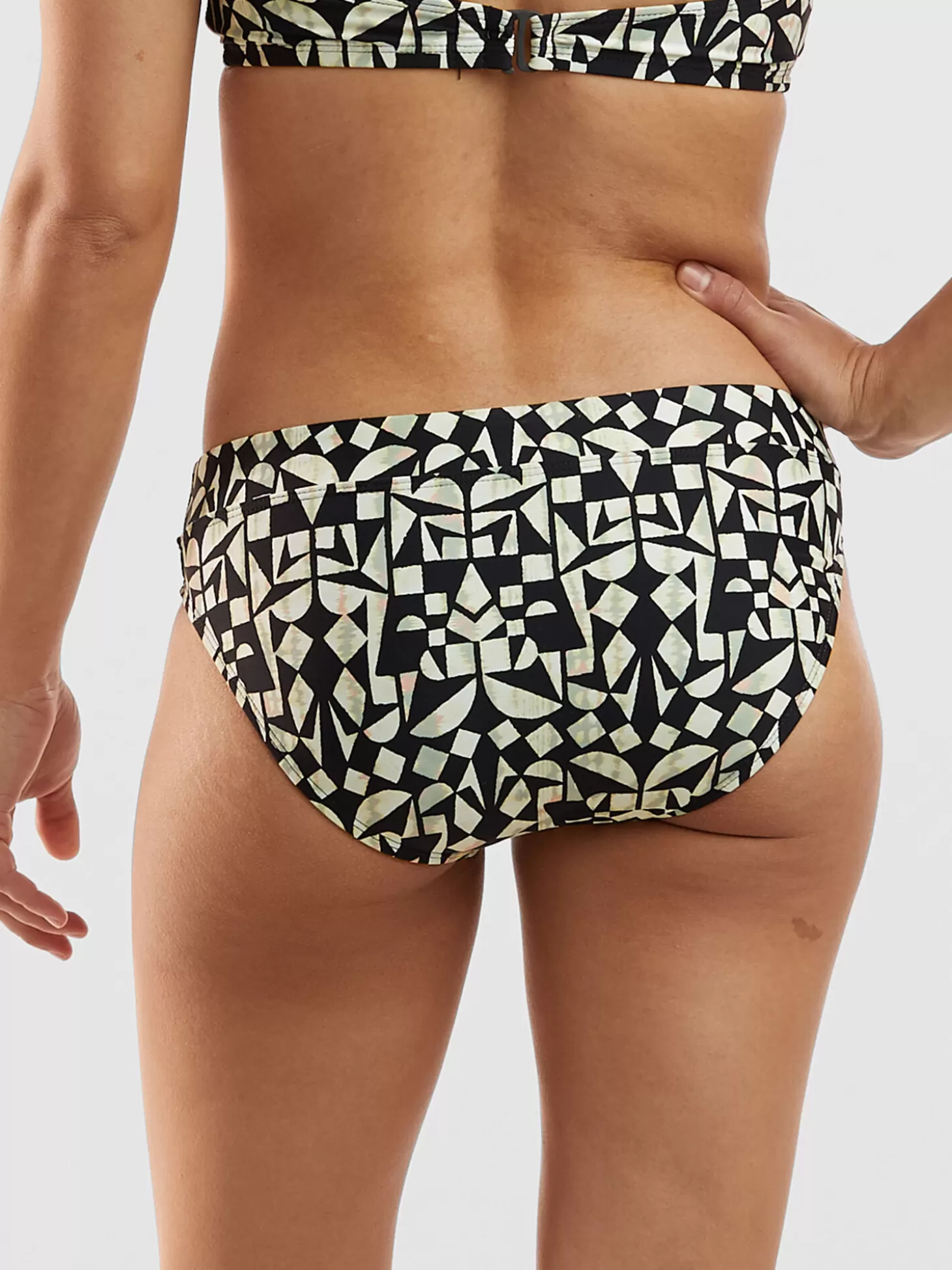 Lehua Bikini Bottom - Turkish Delight>Title Nine Outlet