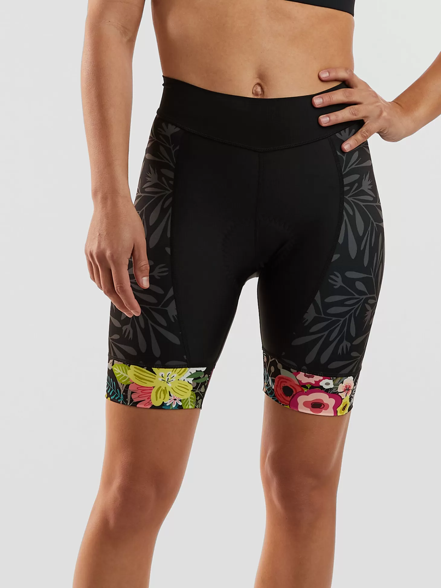 Ride Relentless Cycling Shorts - Night Garden>Title Nine Shop